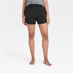 All in motion Mid-Rise Knit Shorts 3.5" Black